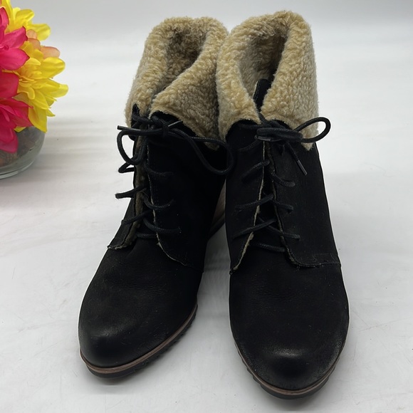 Caslon Black Suede Wedge Ankle Bootie with Faux fur lining Sz 10. BAB2516H - Picture 3 of 8
